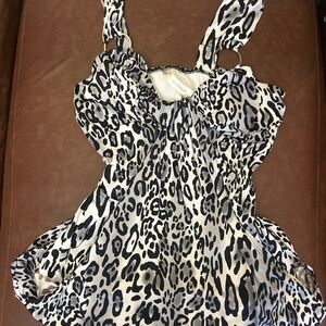 ANDREA Black and White Patterned Top